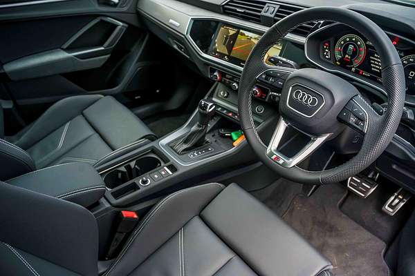 2025 Audi Q3 40 TFSI S line F3