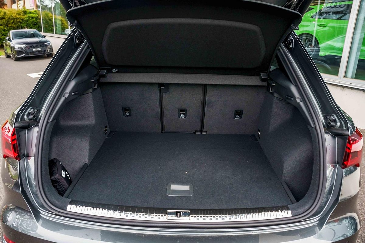 2025 Audi Q3 40 TFSI S line F3