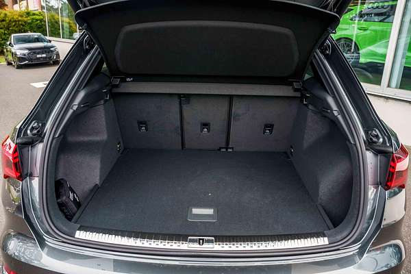 2025 Audi Q3 40 TFSI S line F3