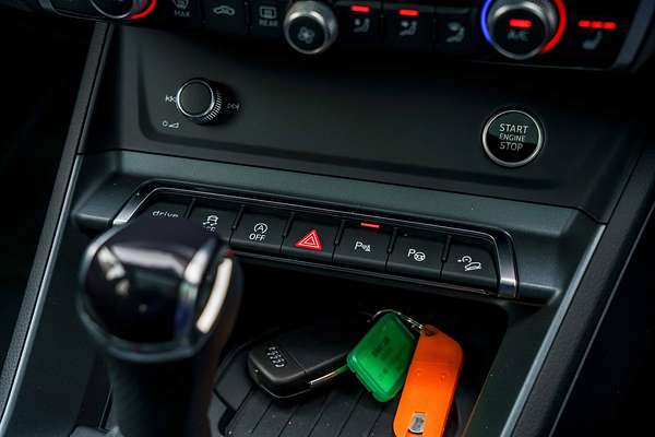 2025 Audi Q3 40 TFSI S line F3