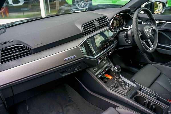 2025 Audi Q3 40 TFSI S line F3