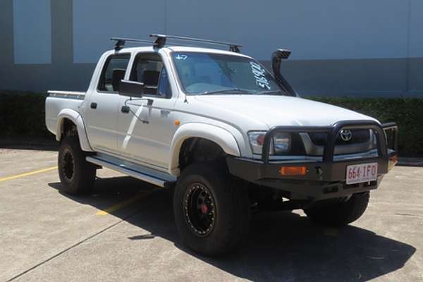 2003 Toyota Hilux KZN165R 4X4
