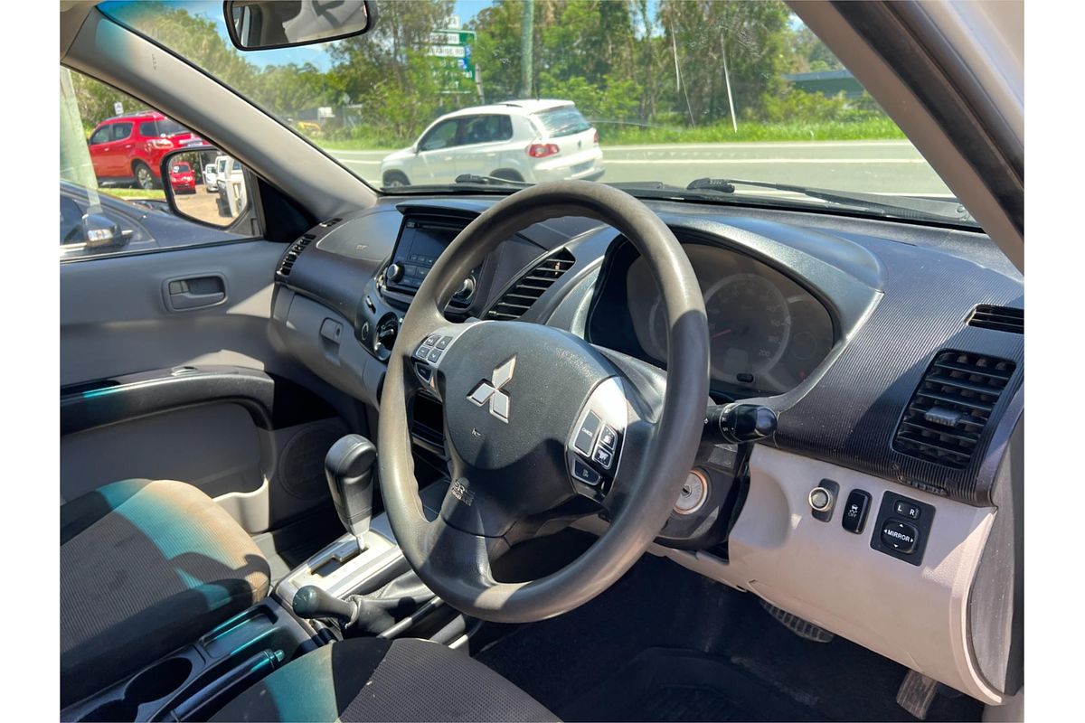 2014 Mitsubishi Triton GLX MN 4X4