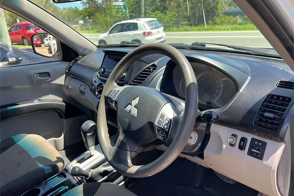 2014 Mitsubishi Triton GLX MN 4X4