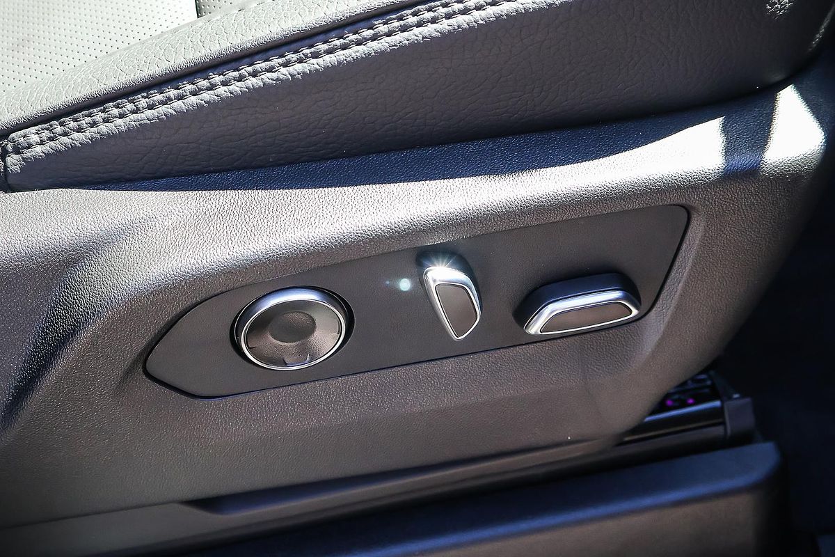 2025 GMC Yukon Denali T1