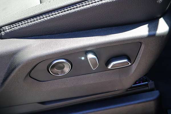 2025 GMC Yukon Denali T1