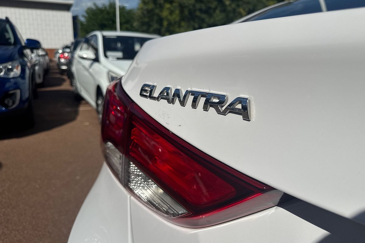 2014 Hyundai Elantra Elite MD3