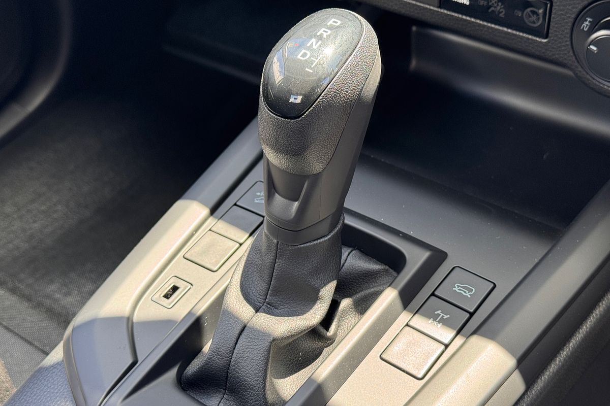 2025 Isuzu D-MAX SX 4X4