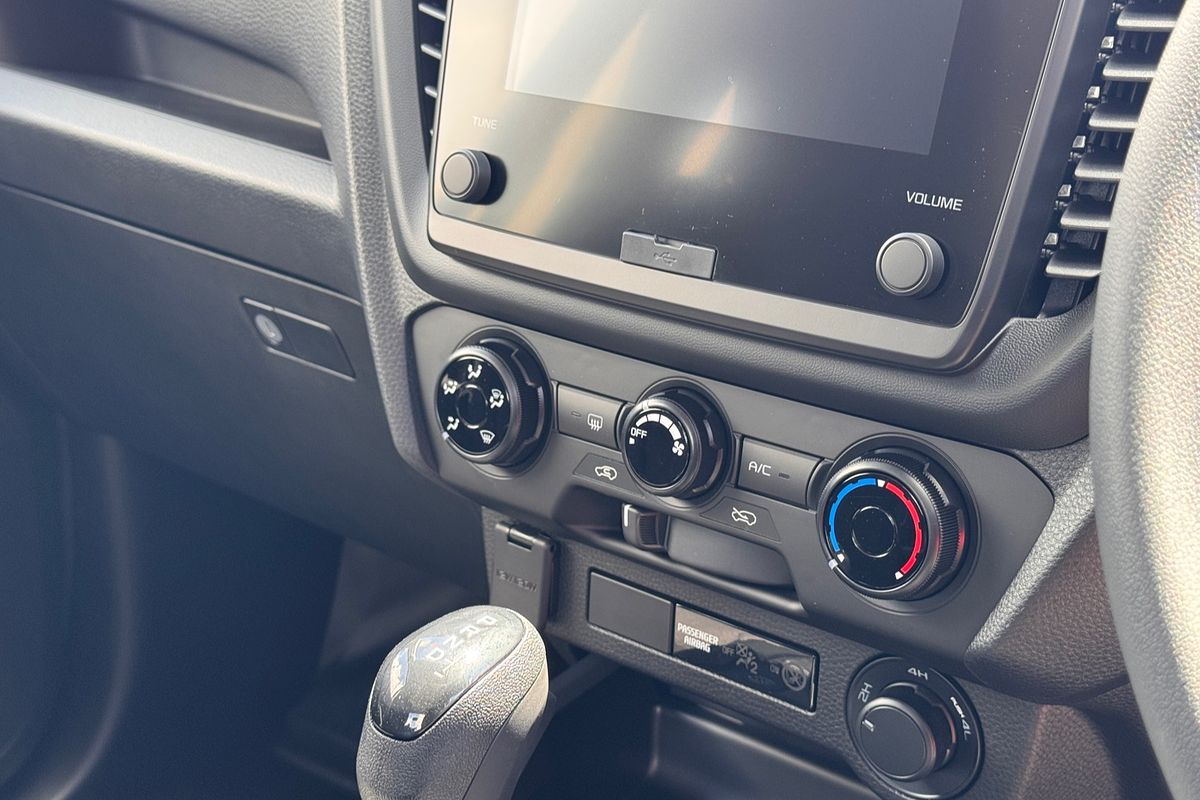 2025 Isuzu D-MAX SX 4X4