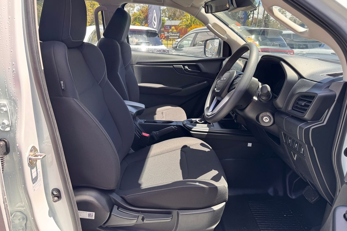 2025 Isuzu D-MAX SX 4X4