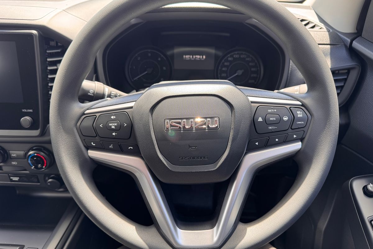 2025 Isuzu D-MAX SX 4X4