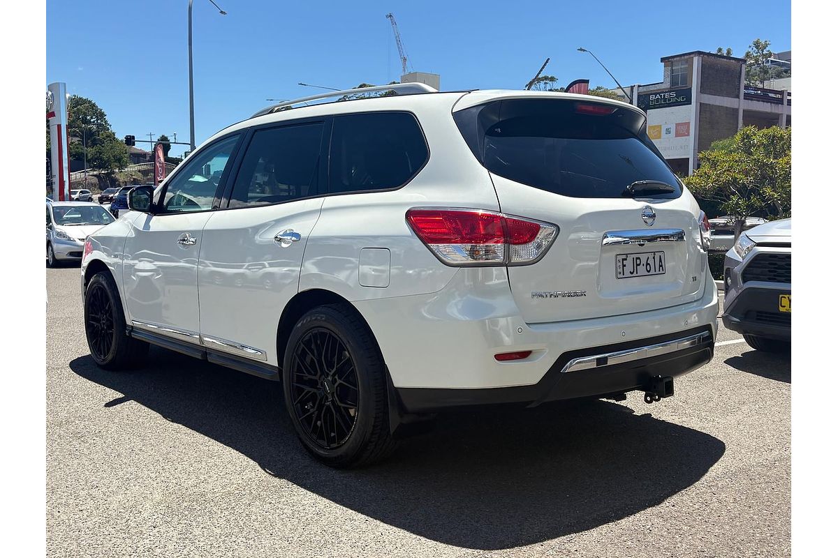 2016 Nissan Pathfinder Ti R52