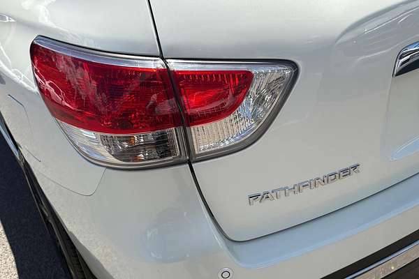 2016 Nissan Pathfinder Ti R52