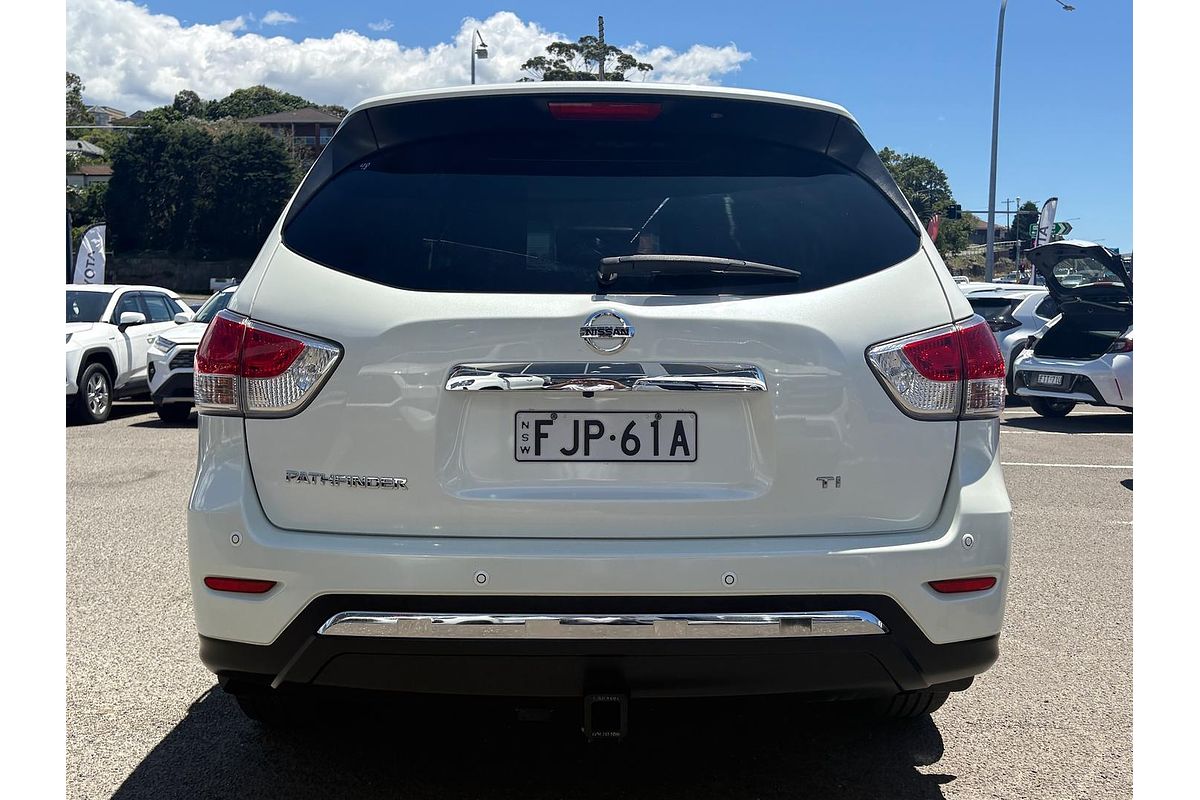 2016 Nissan Pathfinder Ti R52