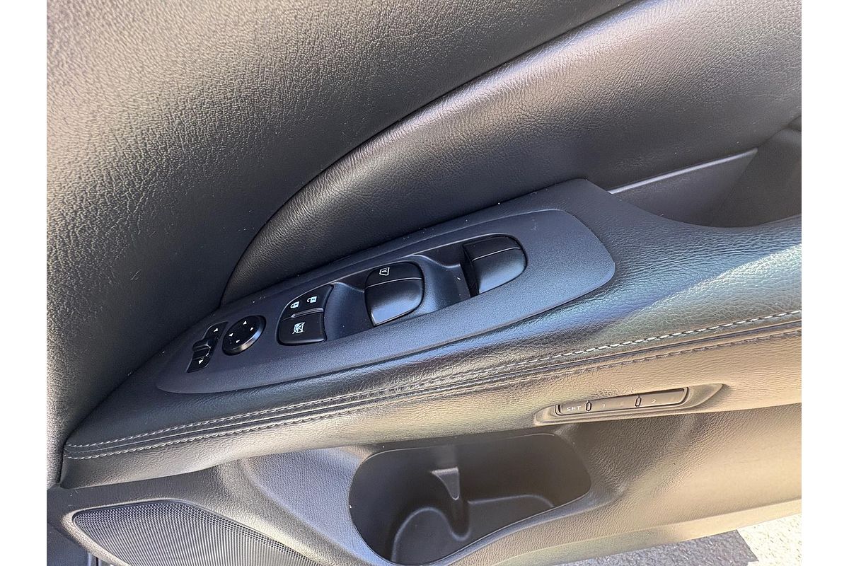 2016 Nissan Pathfinder Ti R52