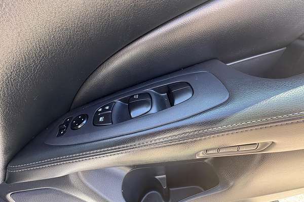 2016 Nissan Pathfinder Ti R52