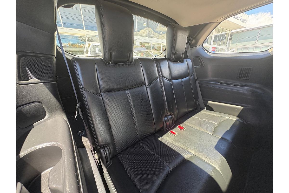 2016 Nissan Pathfinder Ti R52