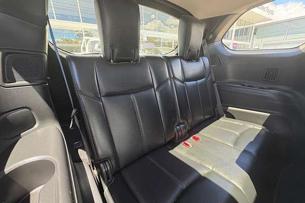 2016 Nissan Pathfinder Ti R52