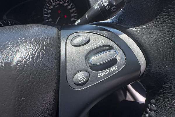 2016 Nissan Pathfinder Ti R52