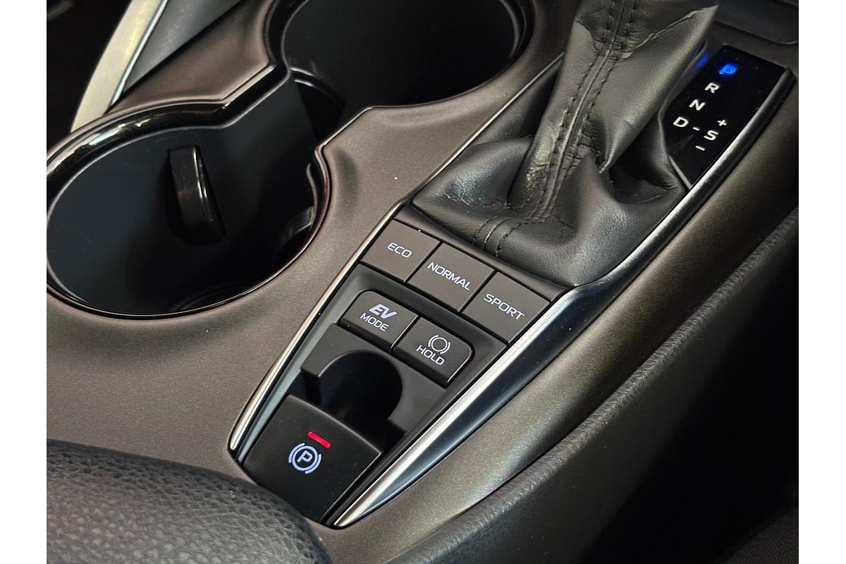 2024 Toyota Camry Ascent AXVH70R