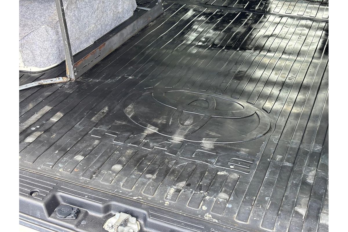 2022 Toyota Hiace GDH300R LWB