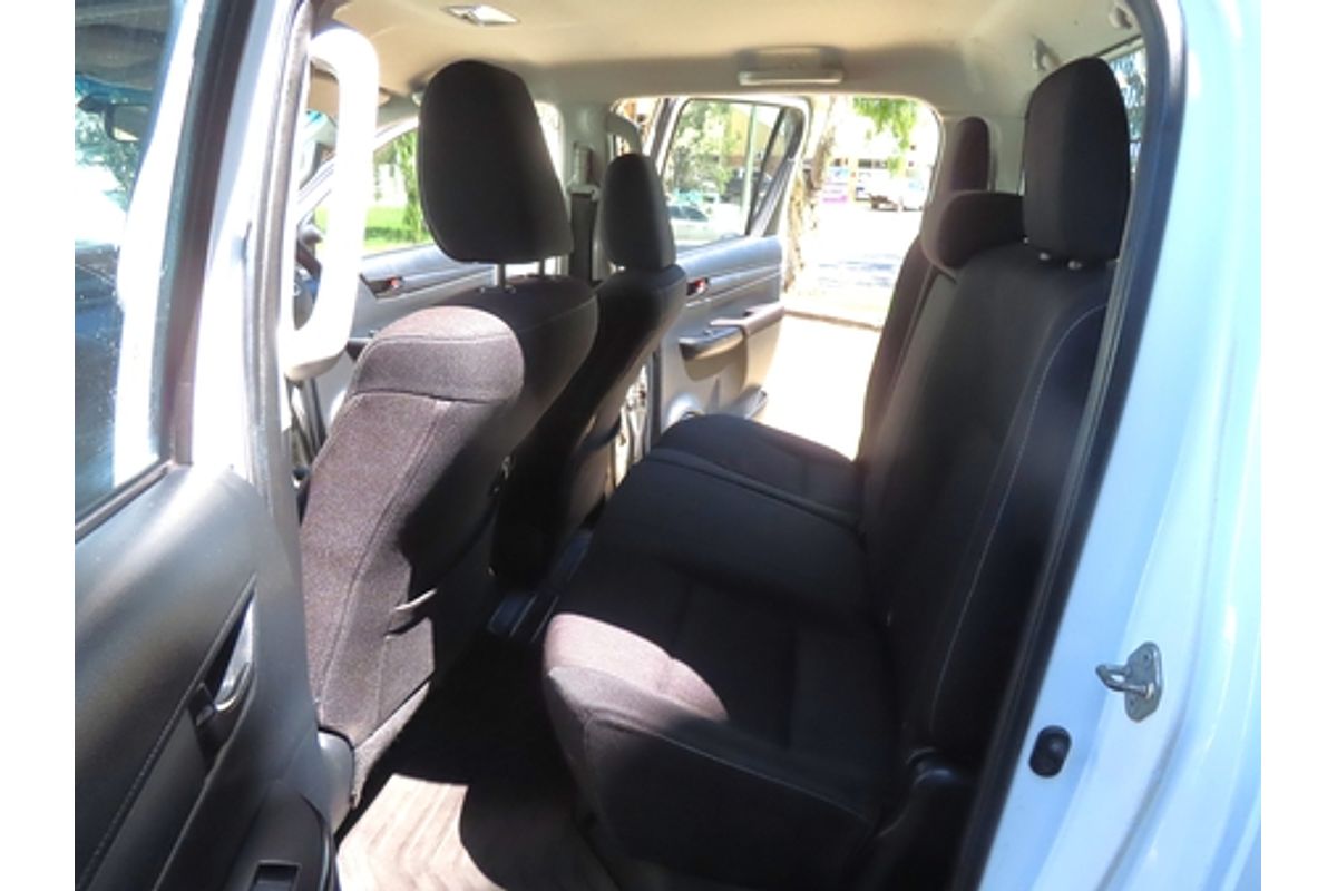 2018 Toyota Hilux SR GUN126R 4X4