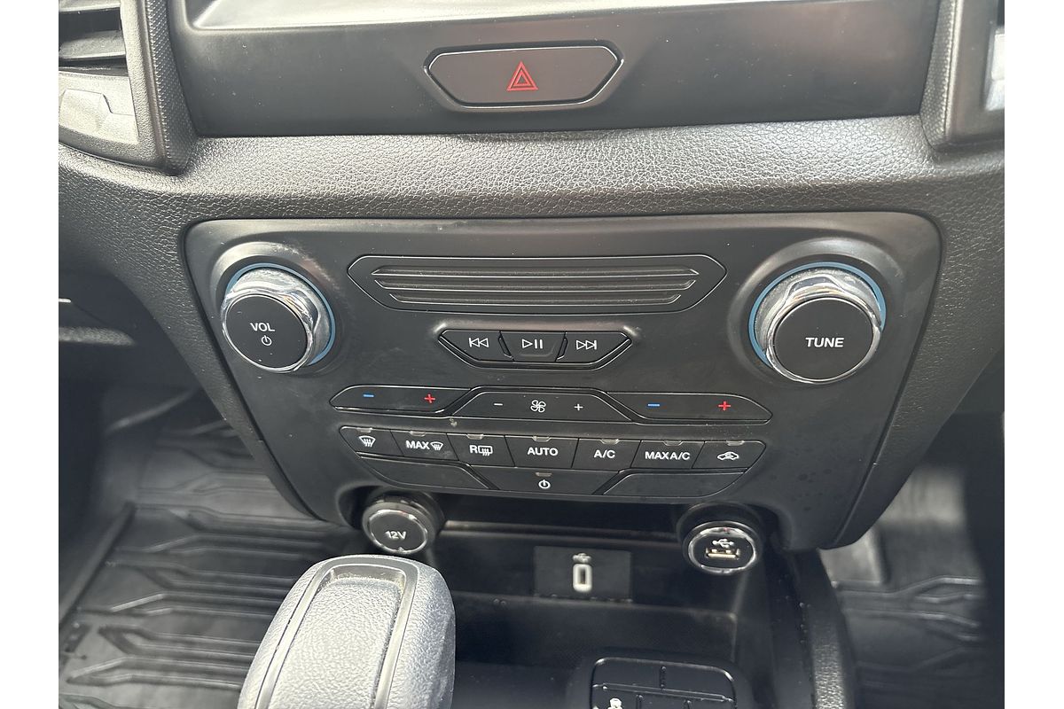 2022 Ford Everest Ambiente UA II 3.2L