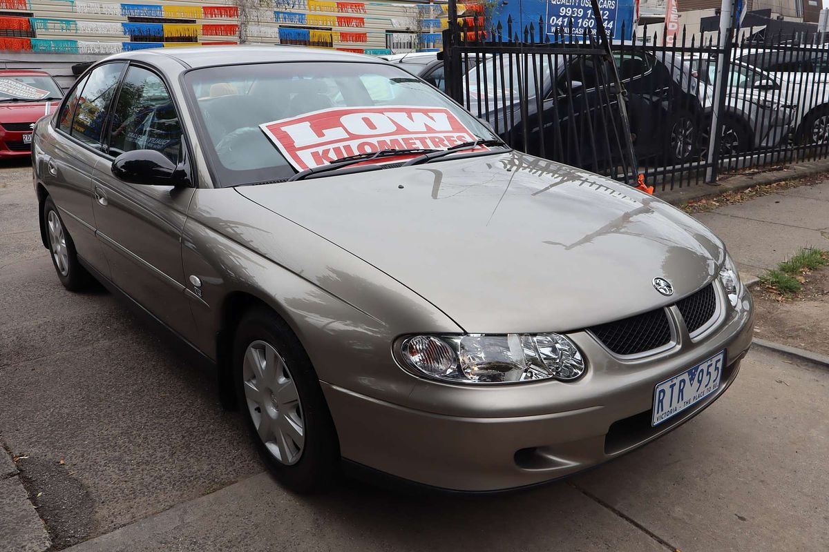 2002 Holden Commodore Acclaim VX II