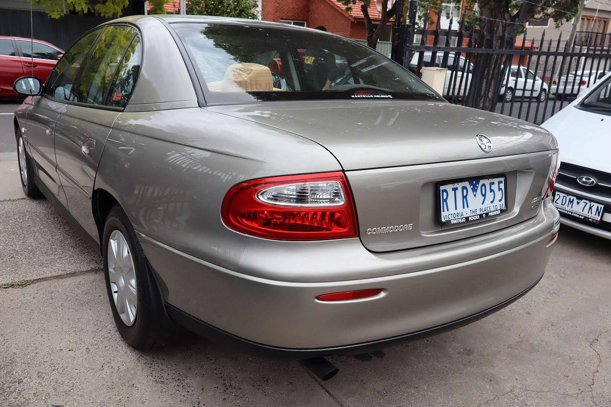 2002 Holden Commodore Acclaim VX II