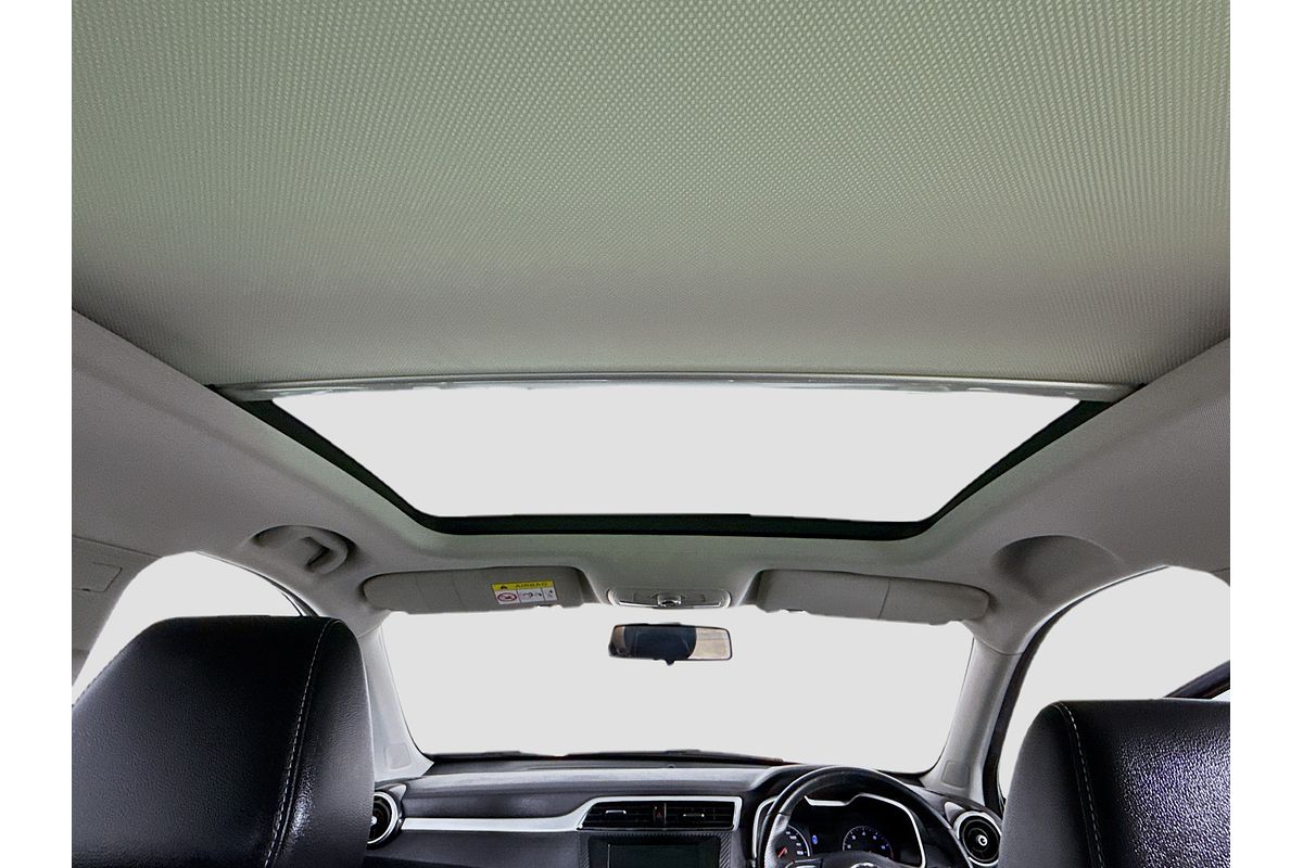 2021 MG ZS Essence AZS1