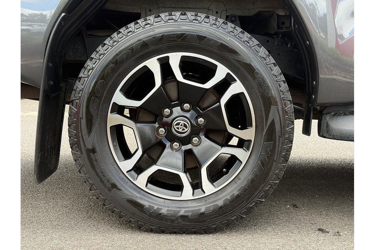 2020 Toyota Hilux SR5 GUN126R 4X4