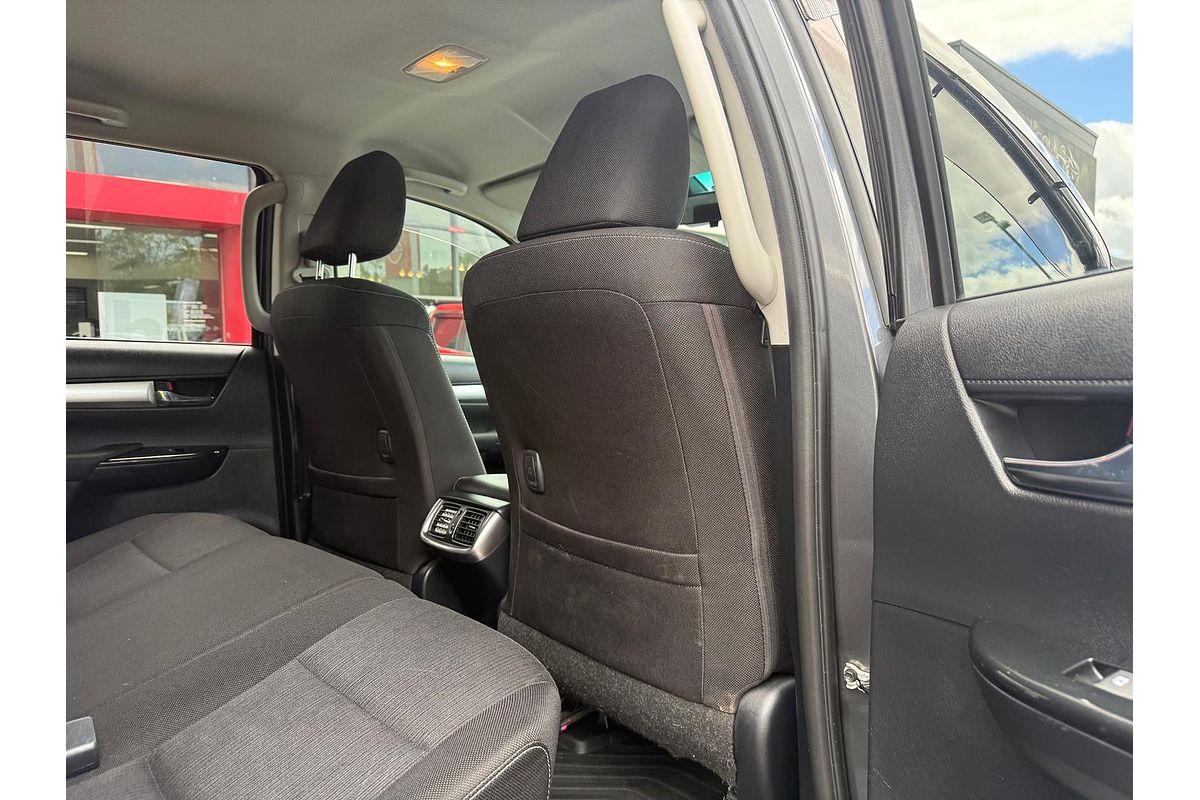 2020 Toyota Hilux SR5 GUN126R 4X4