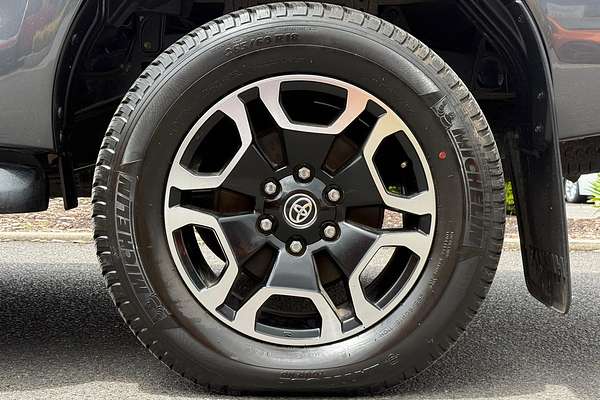 2020 Toyota Hilux SR5 GUN126R 4X4