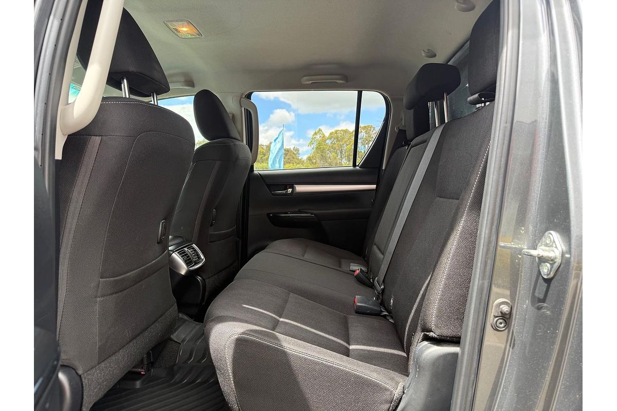 2020 Toyota Hilux SR5 GUN126R 4X4