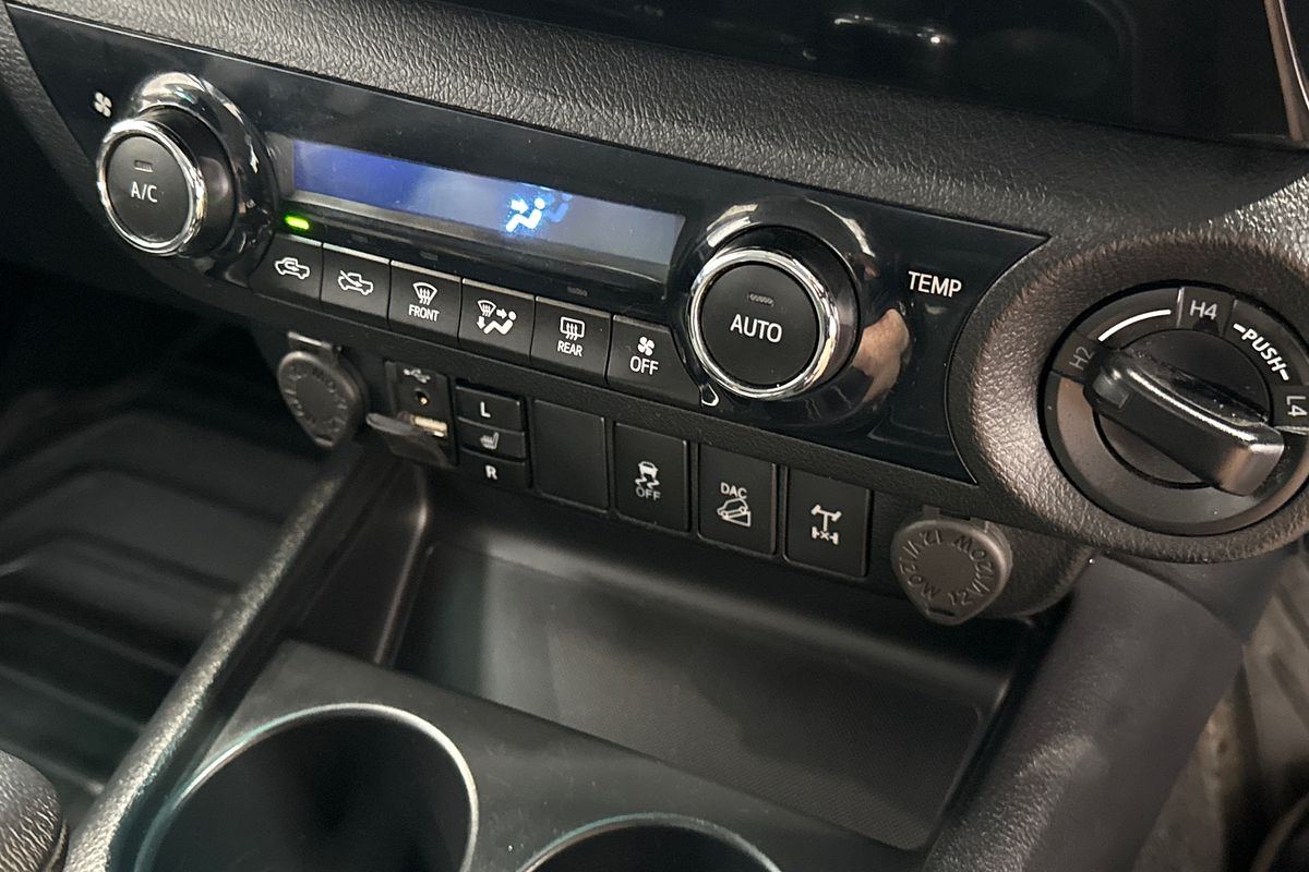 2019 Toyota Hilux SR5 GUN126R