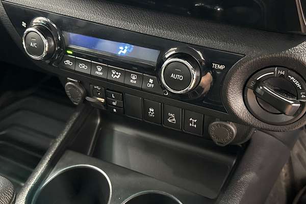 2019 Toyota Hilux SR5 GUN126R