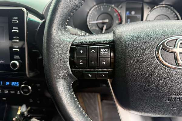 2020 Toyota Hilux SR5 GUN126R 4X4