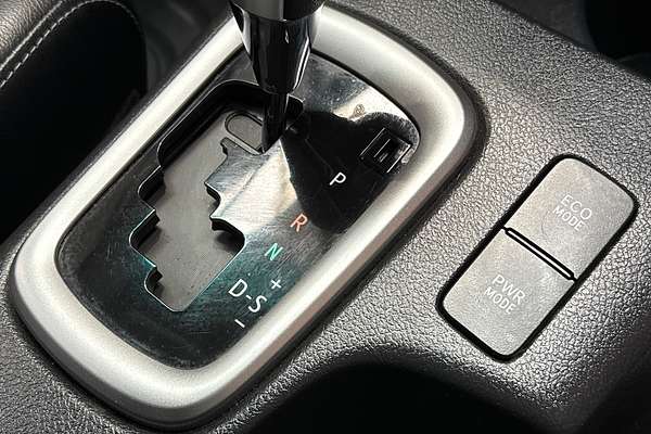 2019 Toyota Hilux SR5 GUN126R