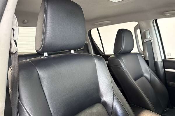 2019 Toyota Hilux SR5 GUN126R