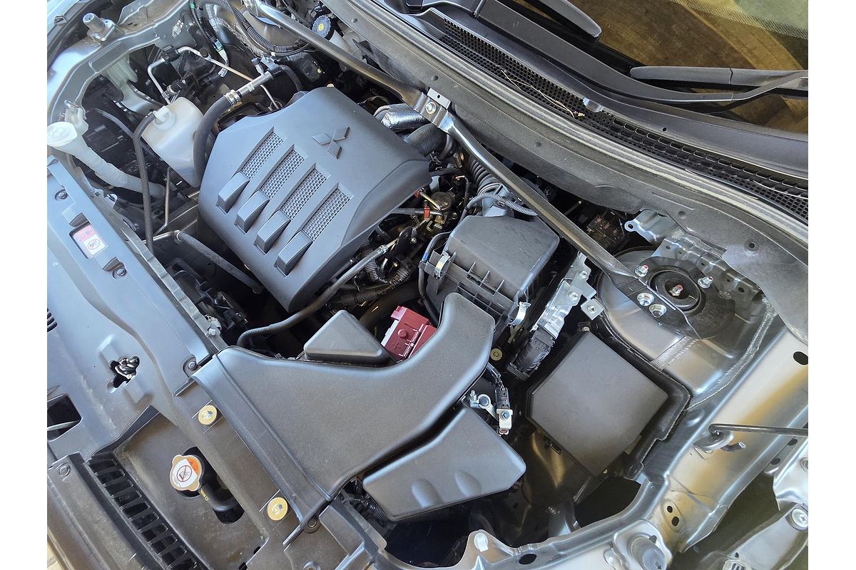 2023 Mitsubishi Eclipse Cross LS Black Edition YB