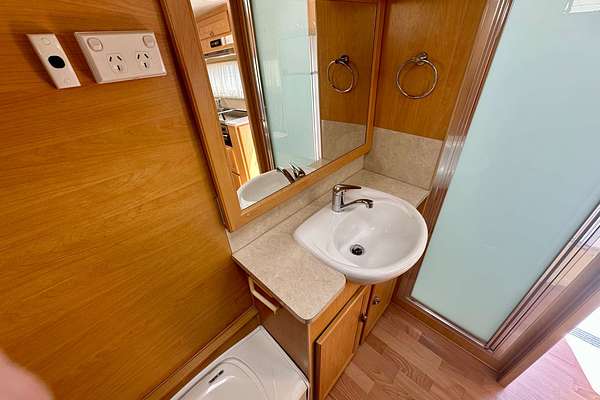 2013 Crusader Starlite