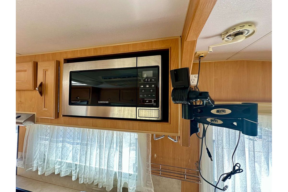 2013 Crusader Starlite