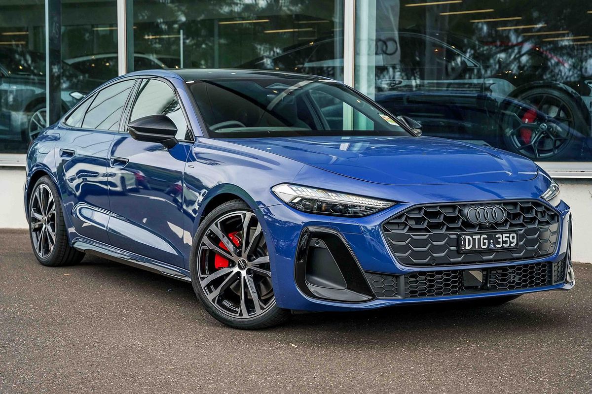 2025 Audi A5 e-hybrid S-Line B10