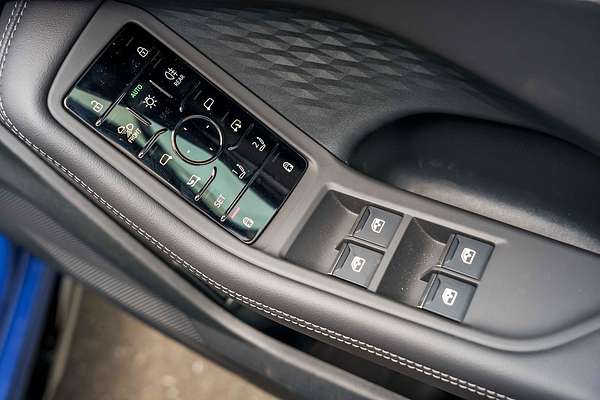 2025 Audi A5 e-hybrid S-Line B10