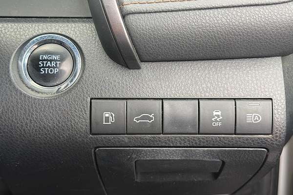 2018 Toyota Camry Ascent Sport ASV70R