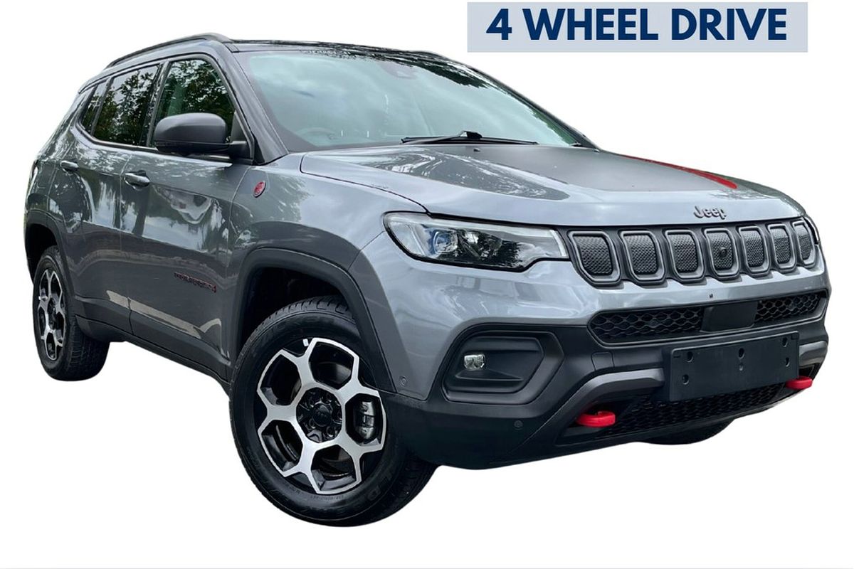 2024 Jeep Compass Trailhawk M6
