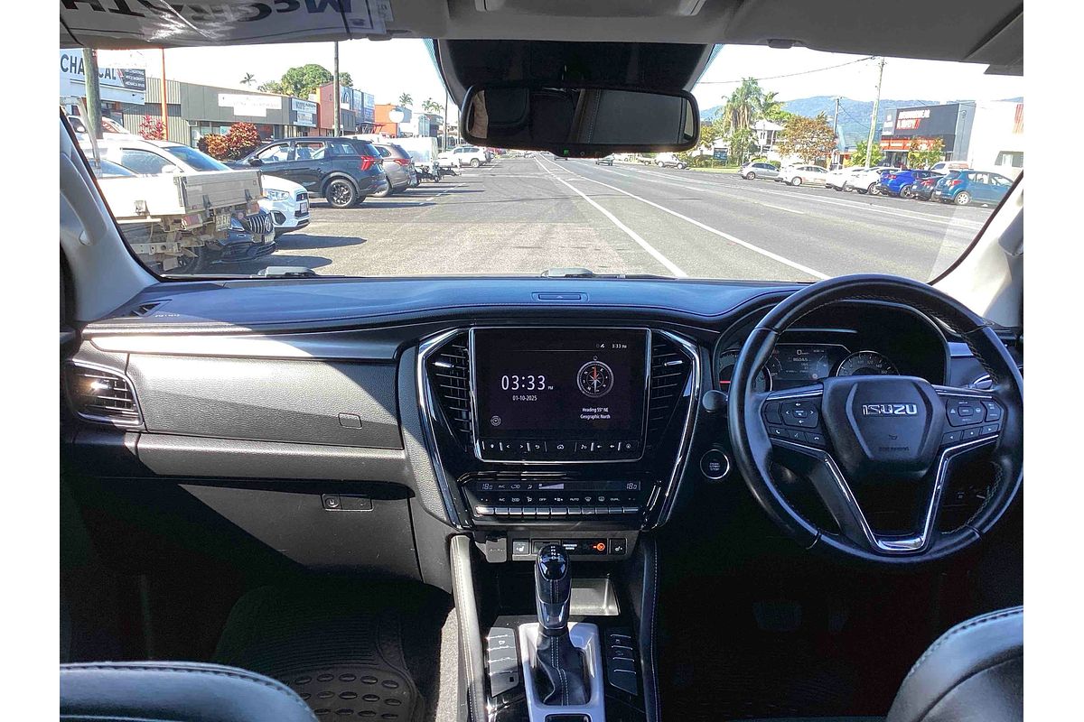 2022 Isuzu MU-X LS-T