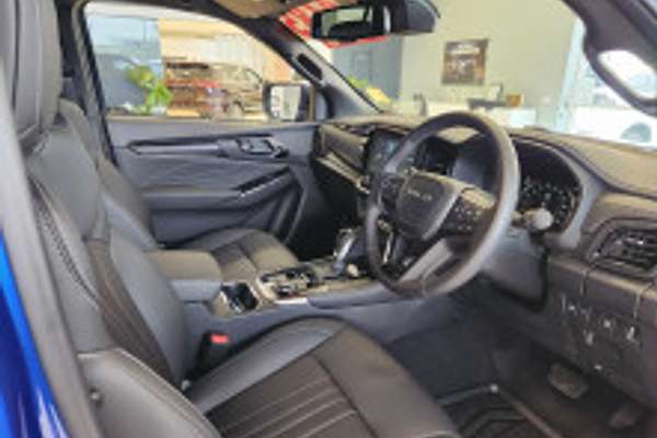 2025 Isuzu MU-X LS-T