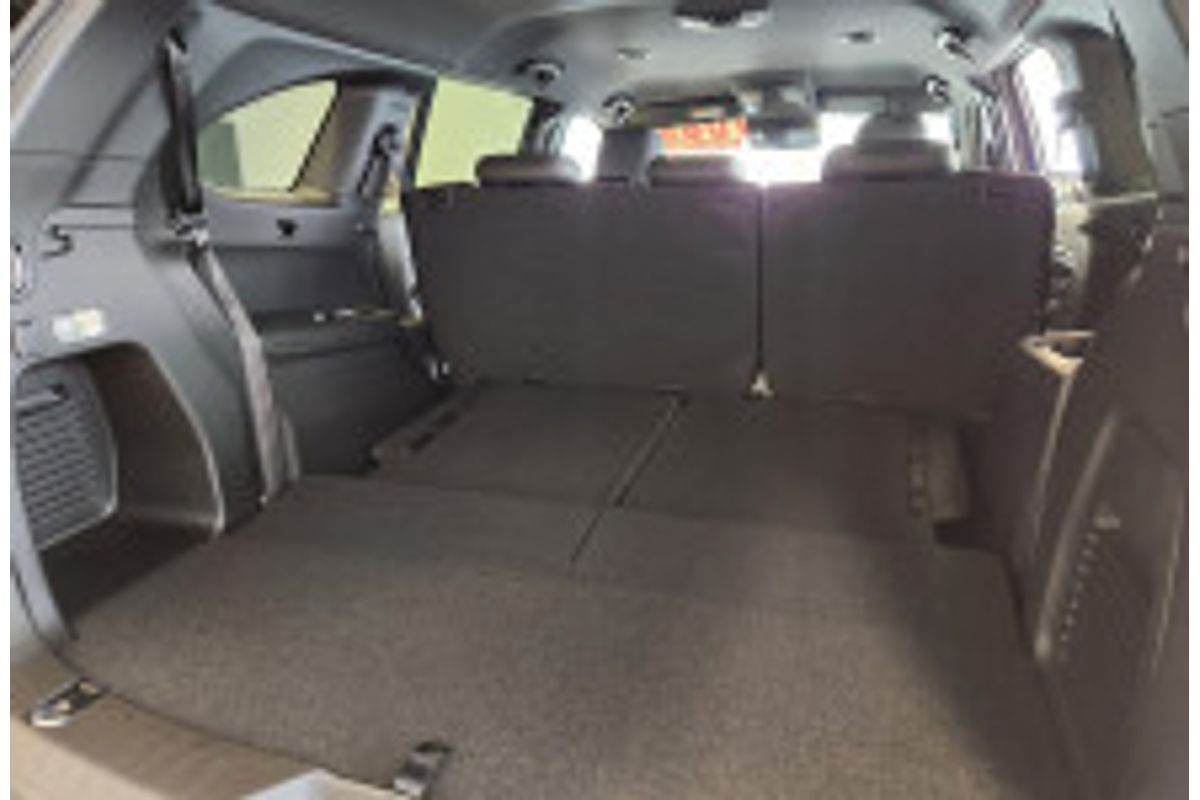 2025 Isuzu MU-X LS-T