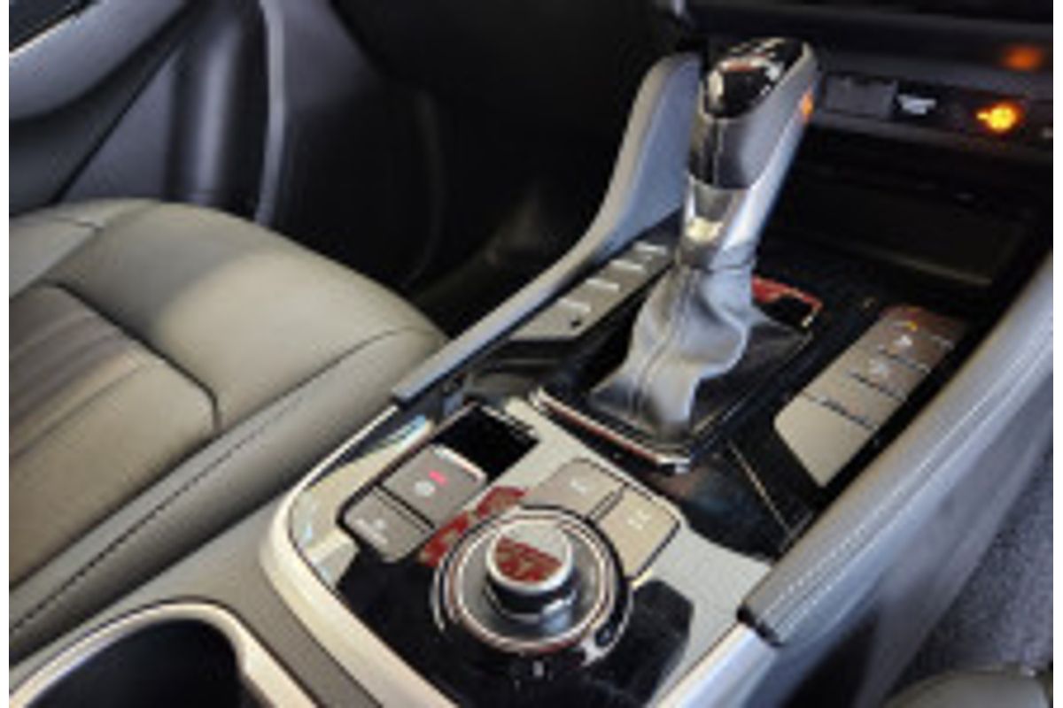 2025 Isuzu MU-X LS-T